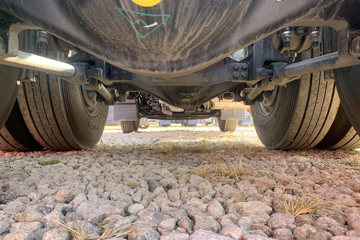 ��������KL 12.9L LNG 520���� 6X4 ����12�� AMT�Զ��� ǣ����ͼƬ