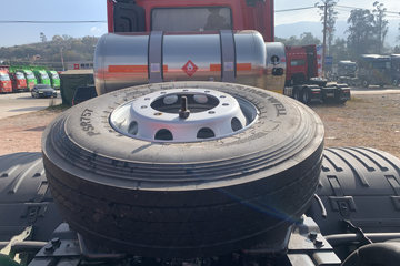 ��������KL 12.9L LNG 520���� 6X4 ����12�� AMT�Զ��� ǣ����ͼƬ