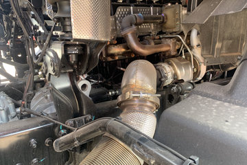 ��������KL 12.9L LNG 520���� 6X4 ����12�� AMT�Զ��� ǣ����ͼƬ