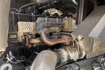 ��������KL 12.9L LNG 520���� 6X4 ����12�� AMT�Զ��� ǣ����ͼƬ