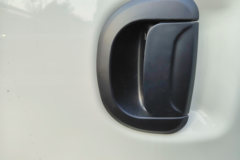 上汽大通V80 2025款 2T柴油 125马力 7座手动长轴轻客