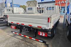 江淮 帅铃EV5 4.5T 4.22米单排纯电动栏板轻卡81.14kWh