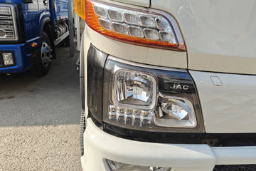 ���� ˧��EV5 4.5T 4.22�׵��Ŵ��綯�����Ῠ81.14kWhͼƬ