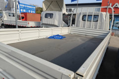 江淮 帅铃EV5 4.5T 4.22米单排纯电动栏板轻卡81.14kWh