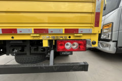 福田 欧马可X 梦想版 125马力 3.17米双排栏板轻卡