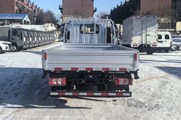 骏铃A3&nbsp;载货车外观                                                图片