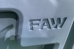 解放JH6 8X4 8.8米纯电动自卸车 宁德时代400kWh