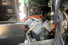 解放JH6 8X4 8.8米纯电动自卸车 宁德时代400kWh