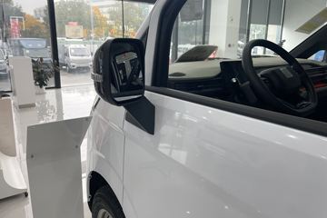 Զ������V8E���ܰ� 2025�� �ǻ۰� 6�� ���綯��� ����ʱ��50.2kWhͼƬ