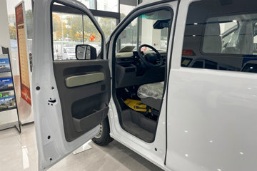 Զ������V8E���ܰ� 2025�� �ǻ۰� 6�� ���綯��� ����ʱ��50.2kWhͼƬ