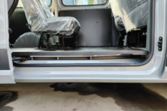 大通大拿V1L 2025款 5座低顶纯电动多功能乘用车 上汽蜘蛛62kWh