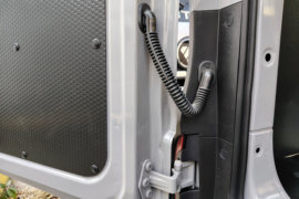 大拿V1L&nbsp;电动封闭厢货货厢图片