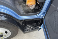 蓝擎·悦EN 气刹 4.18米单排纯电动仓栅式轻卡 弗迪96.2kWh