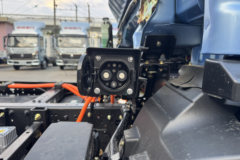 蓝擎·悦EN 气刹 4.18米单排纯电动仓栅式轻卡 弗迪96.2kWh