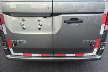 Զ������V8E 2025�� �ǻ۰� 2�� ���綯��ջ��� ����51.4kWhͼƬ