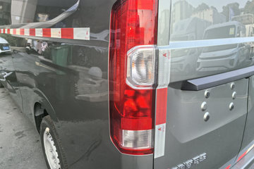 Զ������V8E 2025�� �ǻ۰� 2�� ���綯��ջ��� ����51.4kWhͼƬ