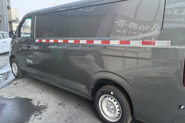 Զ������V8E 2025�� �ǻ۰� 2�� ���綯��ջ��� ����51.4kWhͼƬ