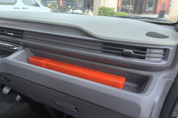 Զ������V8E 2025�� �ǻ۰� 2�� ���綯��ջ��� ����51.4kWhͼƬ