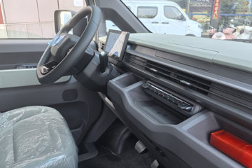 Զ������V8E 2025�� �ǻ۰� 2�� ���綯��ջ��� ����51.4kWhͼƬ