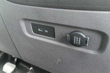 Զ������V8E 2025�� �ǻ۰� 2�� ���綯��ջ��� ����51.4kWhͼƬ