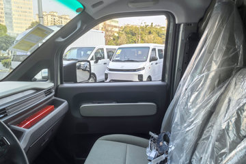 Զ������V8E 2025�� �ǻ۰� 2�� ���綯��ջ��� ����51.4kWhͼƬ