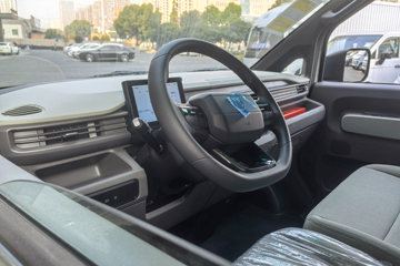 Զ������V8E 2025�� �ǻ۰� 2�� ���綯��ջ��� ����51.4kWhͼƬ