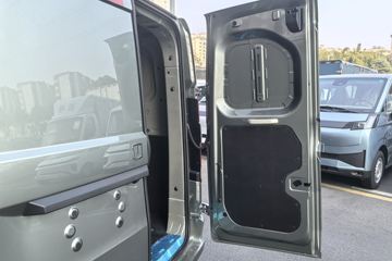 Զ������V8E 2025�� �ǻ۰� 2�� ���綯��ջ��� ����51.4kWhͼƬ