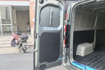 Զ������V8E 2025�� �ǻ۰� 2�� ���綯��ջ��� ����51.4kWhͼƬ