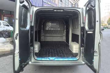 Զ������V8E 2025�� �ǻ۰� 2�� ���綯��ջ��� ����51.4kWhͼƬ