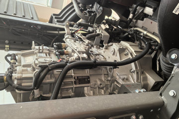 �����ǵ¿�SITRAK G5 ȫ��֮�� 6.9L���� 290���� 4X2 �й�����8�� 6.8�ײ�դʽ�ػ���ͼƬ