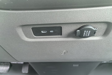 Զ������F3E 2025���ǻ۰� Һɲ 3.82�׵��Ŵ��綯��ʽ΢�� ����65kWhͼƬ