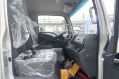 蓝擎·悦EN 3.85米排半纯电动厢式轻卡 亿纬81.59kWh