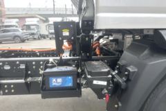 蓝擎·悦EN 3.85米排半纯电动厢式轻卡 亿纬81.59kWh