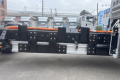 蓝擎X1 液刹 3.7米单排纯电动仓栅式微卡 亿纬65.66kWh