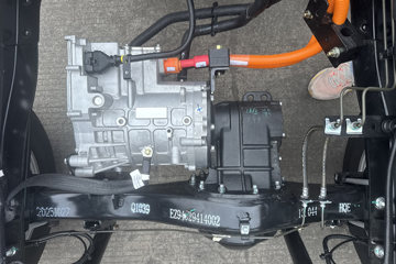 ����X1 Һɲ 3.7�׵��Ŵ��綯��դʽ΢�� ��γ65.66kWhͼƬ