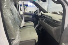 远程星享V8E功能版 2025款 智慧版 6座 纯电动轻客 宁德时代50.2kWh