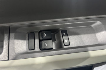 Զ������V8E���ܰ� 2025�� �ǻ۰� 6�� ���綯��� ����ʱ��50.2kWhͼƬ