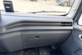 蓝擎·悦X7&nbsp;电动载货车驾驶室图片