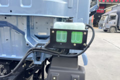 蓝擎·悦X7 宽体 4.18米单排纯电动仓栅式轻卡 弗迪200.3kWh