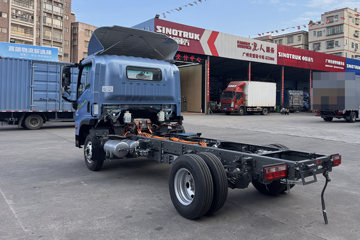 �й������ɶ����ó� V3 ��E��TRUK ��ɲ 4.15�׵��Ŵ��綯��ʽ�Ῠ ����ʱ��100.46kWhͼƬ