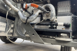 V系&nbsp;电动载货车底盘图片