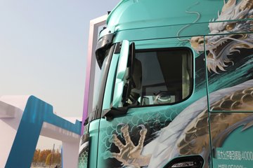 ��������X6000 �����콢 16L LNG 700���� 6X4 ��ʿ��12�� AMT�Զ��� ǣ����ͼƬ