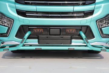 ��������X6000 �����콢 16L LNG 700���� 6X4 ��ʿ��12�� AMT�Զ��� ǣ����ͼƬ