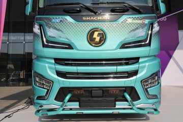 ��������X6000 �����콢 16L LNG 700���� 6X4 ��ʿ��12�� AMT�Զ��� ǣ����ͼƬ