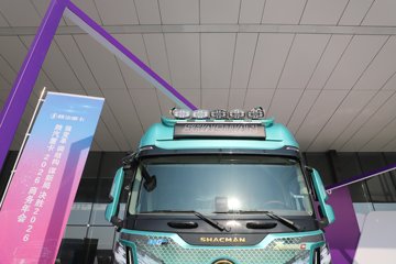 ��������X6000 �����콢 16L LNG 700���� 6X4 ��ʿ��12�� AMT�Զ��� ǣ����ͼƬ