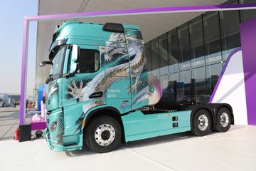 ��������X6000 �����콢 16L LNG 700���� 6X4 ��ʿ��12�� AMT�Զ��� ǣ����ͼƬ