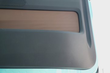 ��������X6000 �����콢 16L LNG 700���� 6X4 ��ʿ��12�� AMT�Զ��� ǣ����ͼƬ