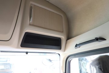 ��������X6000 �����콢 16L LNG 700���� 6X4 ��ʿ��12�� AMT�Զ��� ǣ����ͼƬ