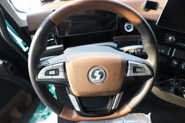 ��������X6000 �����콢 16L LNG 700���� 6X4 ��ʿ��12�� AMT�Զ��� ǣ����ͼƬ