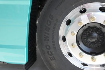 ��������X6000 �����콢 16L LNG 700���� 6X4 ��ʿ��12�� AMT�Զ��� ǣ����ͼƬ